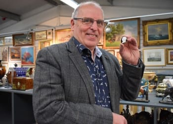 Victorian cameo brooch sells for £17,200