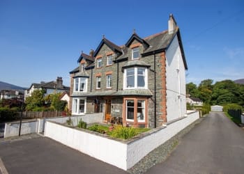 Highly Successful Guest House Offers Business Opportunity