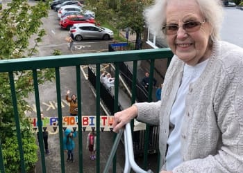 NHS staff help family give Jean a 90th birthday to remember!