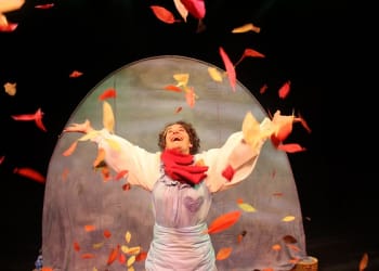 Leaf – A wonderful sensory show for babies and toddlers