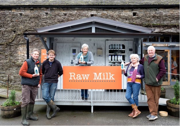 L-R: Richard Park with his son Matthew Park, Alison Park, Marjorie and John Park