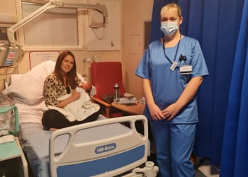 New service keeps newborn babies close to mums during treatment