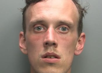 Prisoner escaped from Carlisle court dock to kiss and cuddle girlfriend