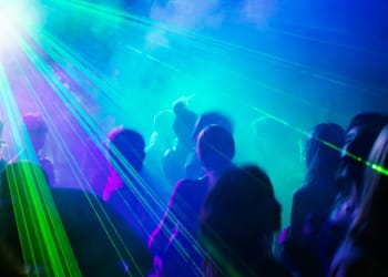 12 hurt in nightclub “acid” attack