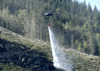 Watch as helicopter helps tackle Whinlatter Forest wildfire