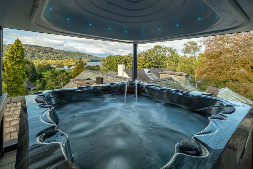 A Penthouse Hot Tub At Lakes Hotel Spa 1 1024x683 
