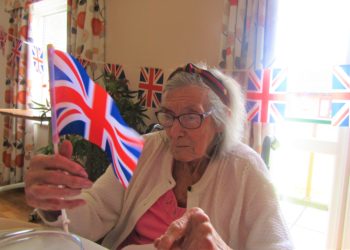 Newlands care home in Workington mark VE Day