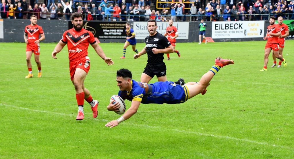 Nikau Williams dives over for Whitehaven's fourth try. Picture: Ben Challis.