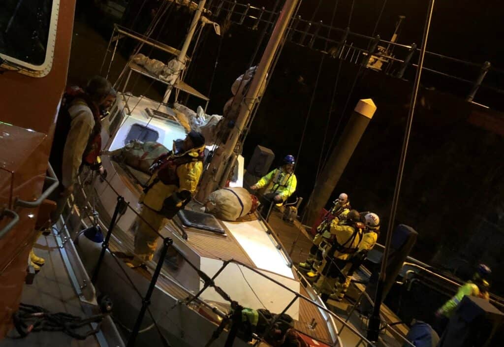 Volunteer crew from the RNLI’s Barrow Lifeboat Station launched their all-weather lifeboat last night to rescue a yacht that had lost power