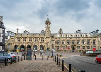 Lake District is ‘world-class destination with third-class rail connection’ Government told