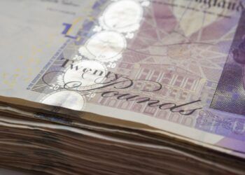 £20 notes