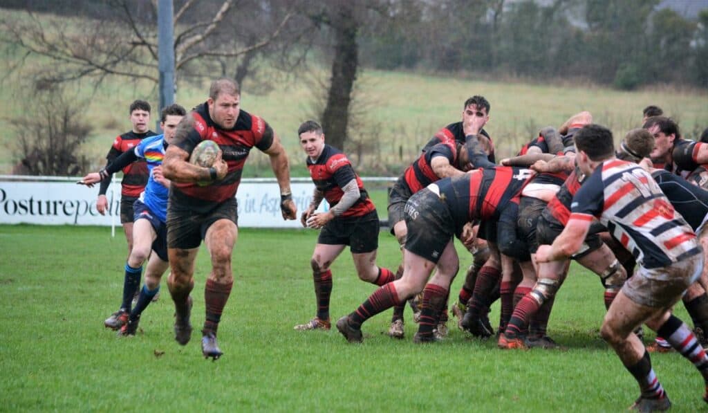Matthew Atkinson sets sail for the Novos try line. Pic Barney Clegg.