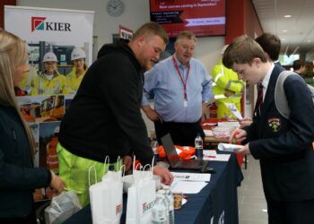 Festival of work attracts hundreds of people