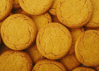 Ginger nut biscuits
