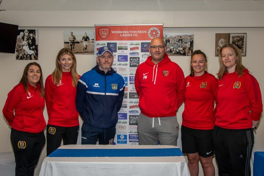 Chloe Henderson, Naomi Foster, Graeme Peers. Paul Mackenzie, Linzi Donaldson and Rebecca Scott