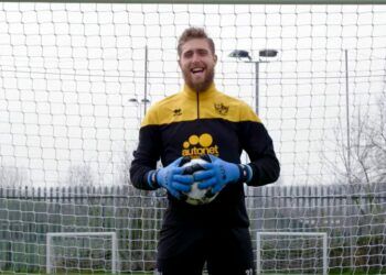 VIDEO: Carlisle United’s new goalkeeper is tallest in FIFA 2022