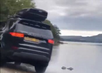 Watch drivers use Ullswater shore as racetrack