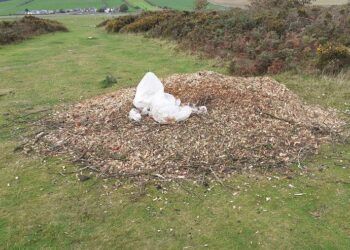 People urged to ‘do the right thing’ with rubbish or risk legal action