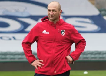 Cumbrian-born Steve Borthwick in running to take over as England rugby coach