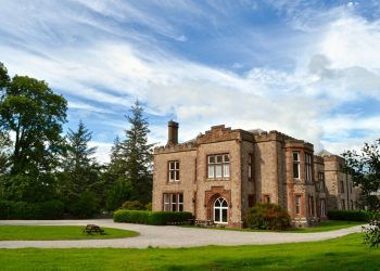 Find out why Irton Hall is the ideal place for your wedding