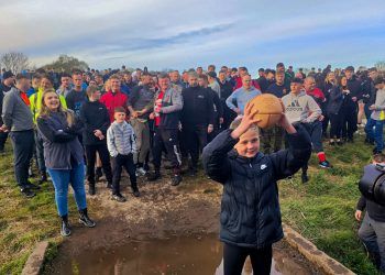 In pictures: Uppies and Downies game three