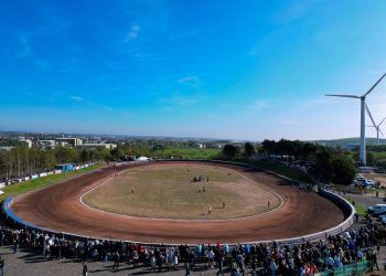 In pictures: 2,500 people witness Workington Comets roaring to victory