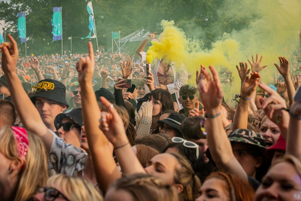 Thousands descend on Lowther Castle as Kendal Calling begins