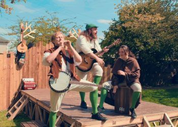 Laughs aplenty with Three Inch Fools performance of Robin Hood