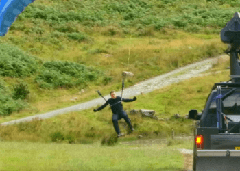 SPOILERS: Tom Cruise’s Lake District speed flying plays big part in new Mission: Impossible film