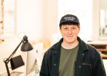 co-working:-why-you-should-build-your-own-working-community 